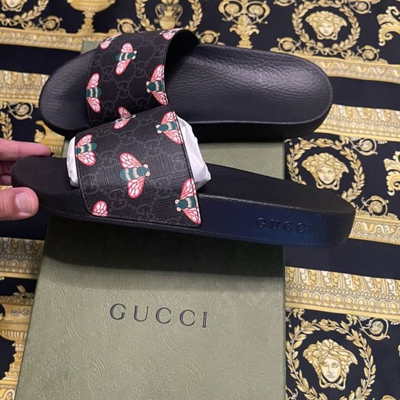 Gucci Supreme GG Bees Rubber Slides Sandals - Picture 2 of 3